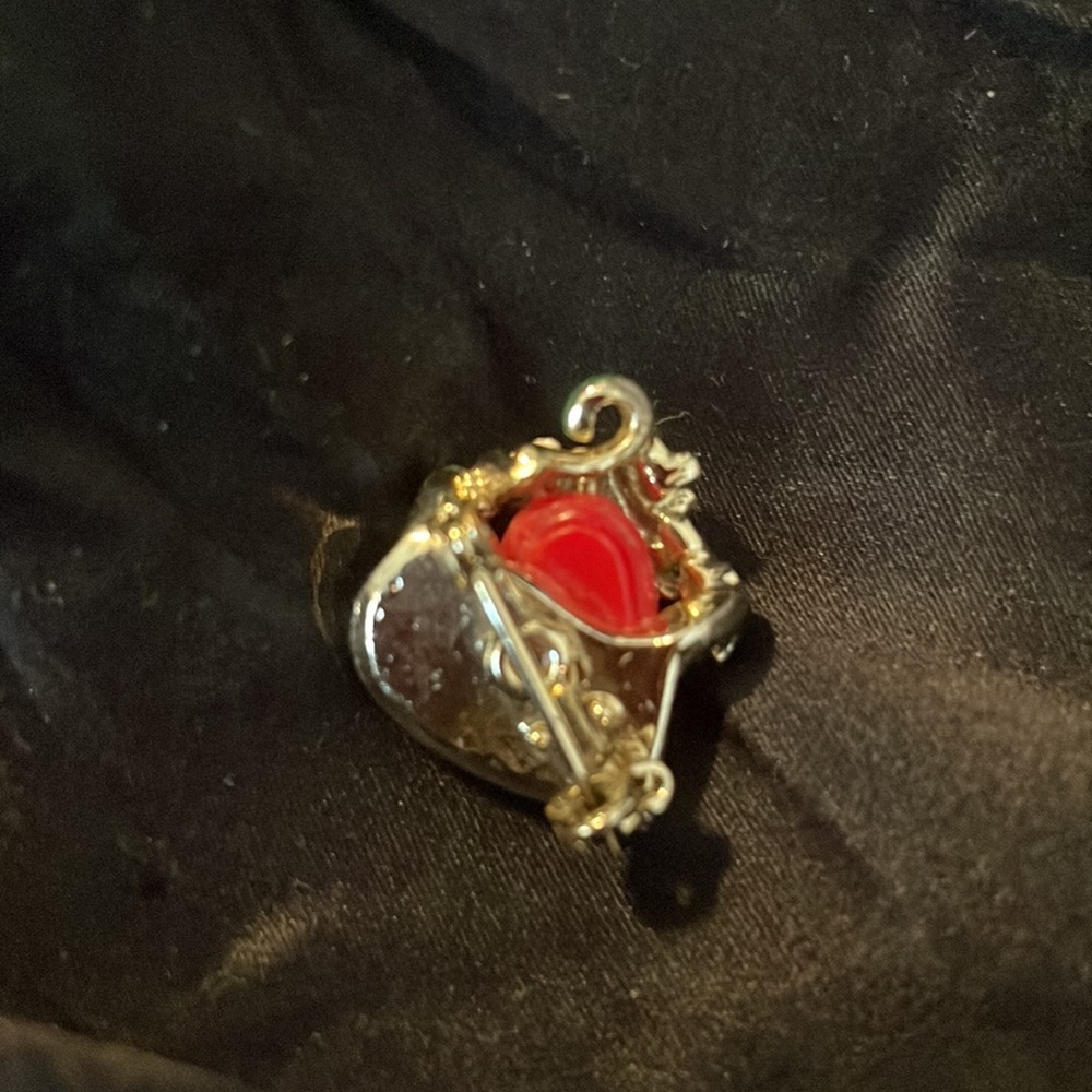 Heart Brooch - Picture 2 of 4